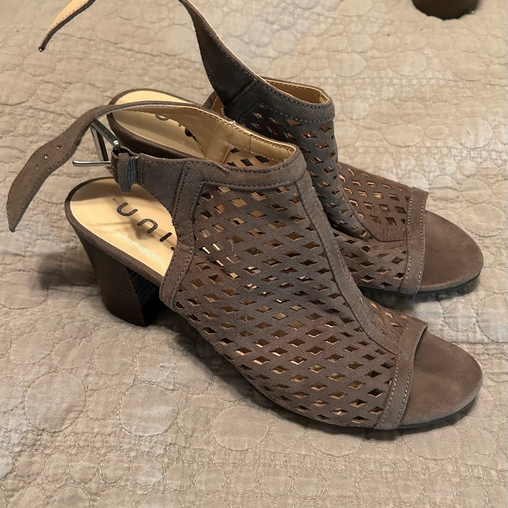Stylish Gray Heeled Sandals